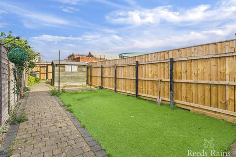2 bedroom terraced house for sale, Wharfedale Avenue, East Yorkshire HU9