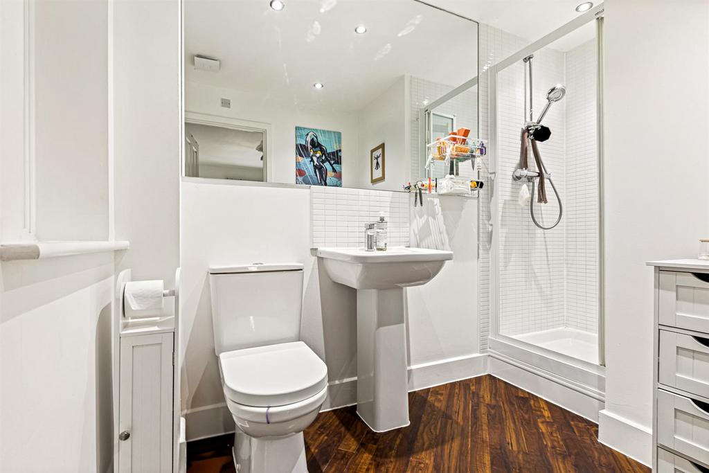 En suite shower room