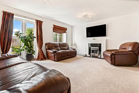 5 bedroom end of terrace house for sale, Elm Tree Court, Leicester