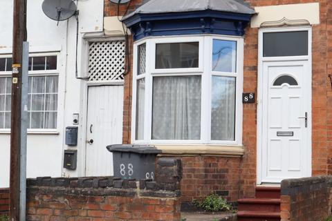 3 bedroom terraced house to rent, Knighton Fields Road West, Leicester LE2