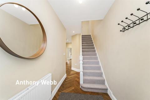 undefined, New River Crescent, Palmers Green N13