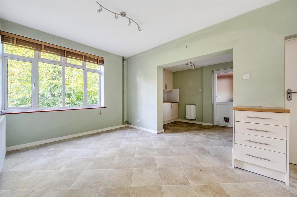 Kitchen/Dining