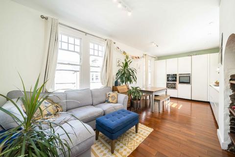 3 bedroom flat for sale, Venn Street, London SW4