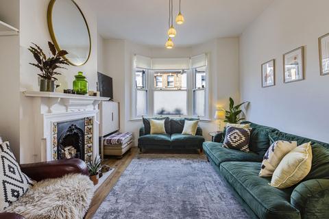 44 Livingstone Road, London, N13 4SD