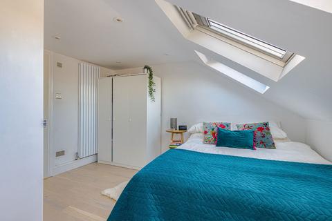 44 Livingstone Road, London, N13 4SD