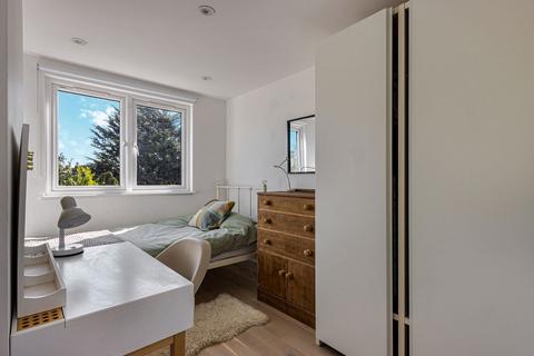 44 Livingstone Road, London, N13 4SD