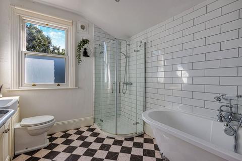 44 Livingstone Road, London, N13 4SD