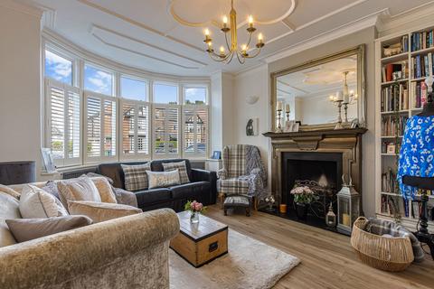 4 bedroom semi-detached house for sale, Southfield Park, Harrow HA2