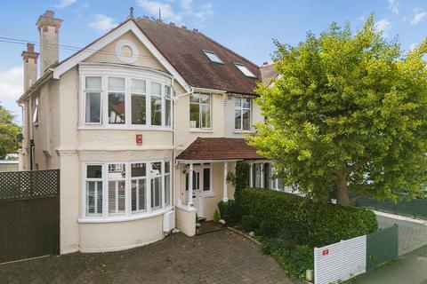 4 bedroom semi-detached house for sale, Southfield Park, Harrow HA2