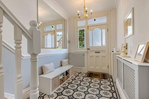 4 bedroom semi-detached house for sale, Southfield Park, Harrow HA2