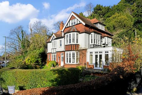 undefined, Shalford Road, Guildford GU1