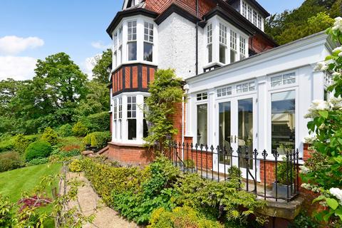 undefined, Shalford Road, Guildford GU1