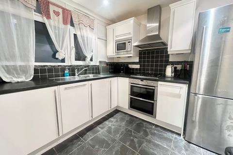 Heron House, Searles Close
