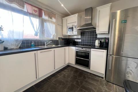 Heron House, Searles Close