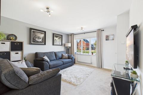 3 bedroom semi-detached house for sale, Pettit's Drive, Bury St Edmunds IP32