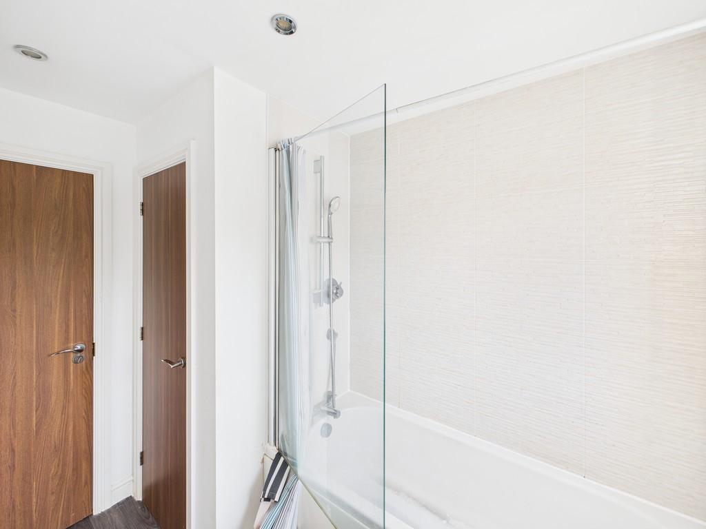 Cam04578 g0 pr0026 still024