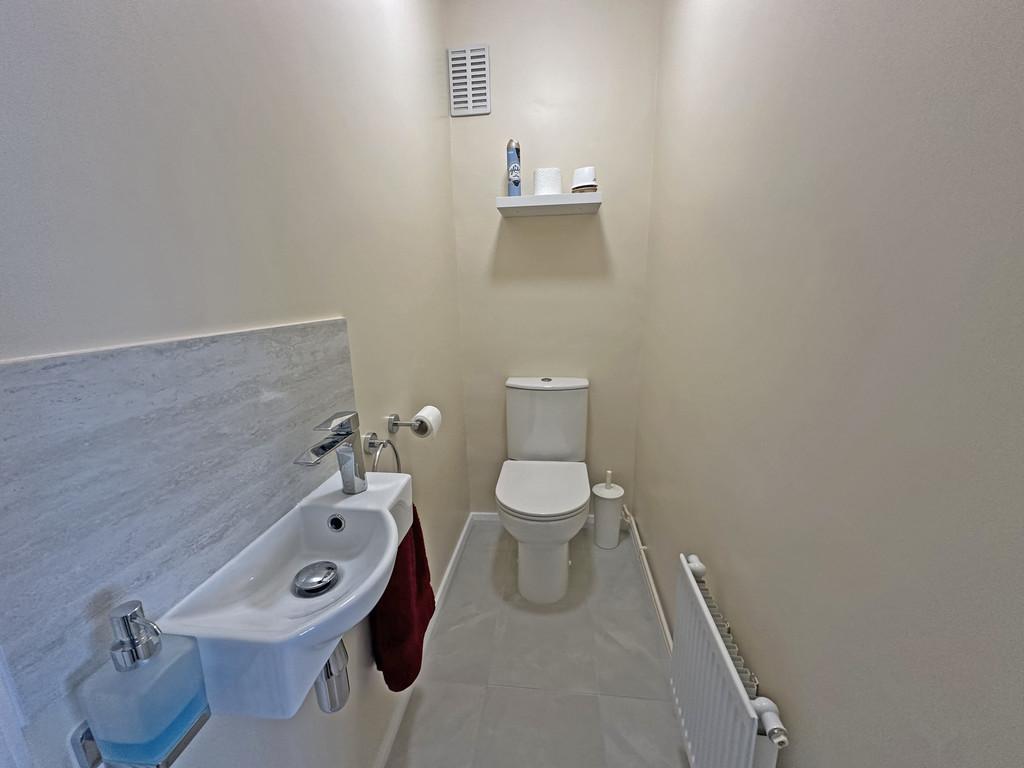 Toilet (2)
