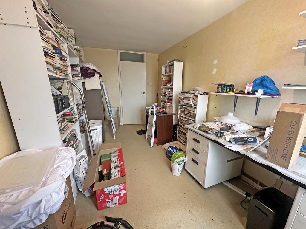 Second bedroom (13)