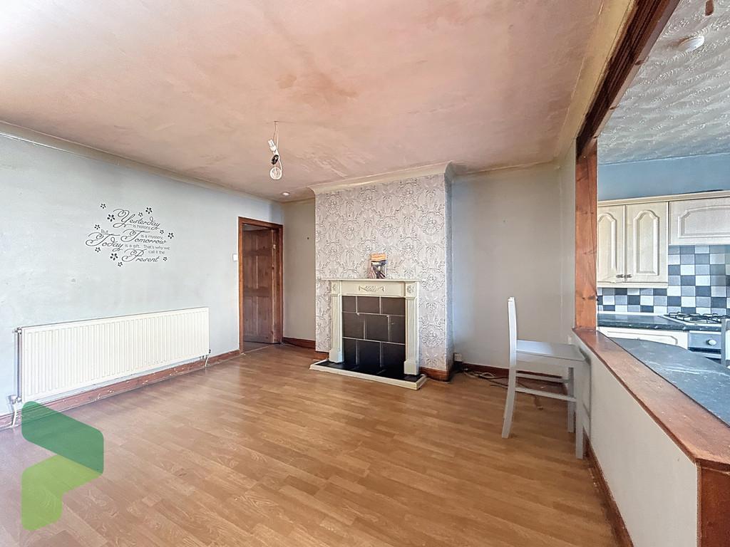 Living room/dining room