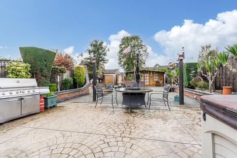 3 bedroom detached house for sale, Wellington Street, NOTTINGHAM NG10