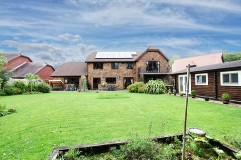 undefined, The Woodlands, Pontypridd CF38