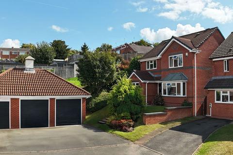 4 bedroom detached house for sale, Wilmot Gardens, Dudley DY1