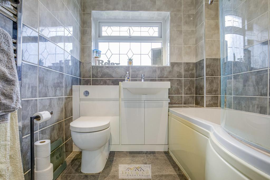 Bathroom 1.2