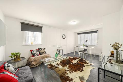 undefined, Cygnet Close, London