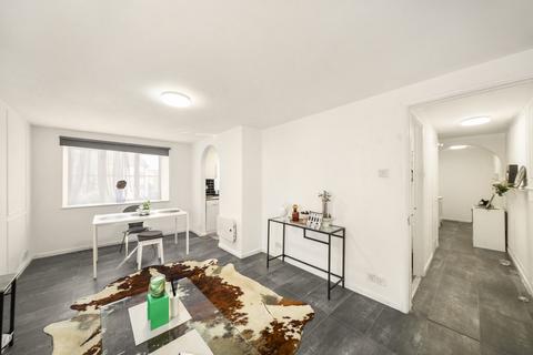 undefined, Cygnet Close, London