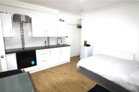 Studio to rent, Eversholt Street, Camden Town, London