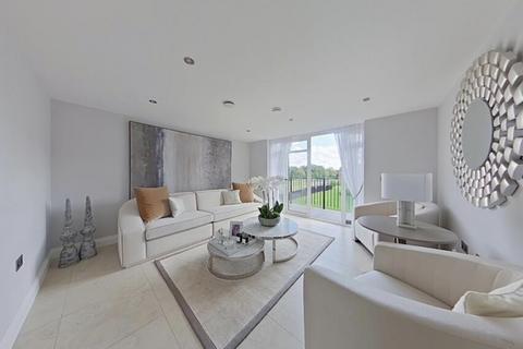 2 bedroom apartment to rent, Bushey, Hetfordshire