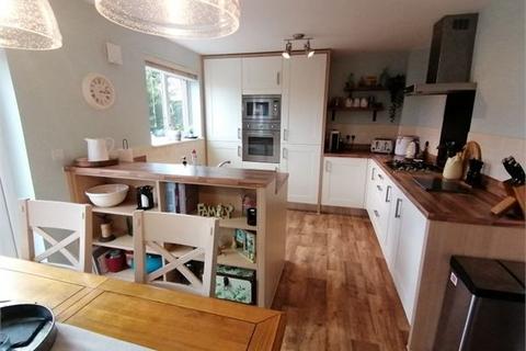 68 Parc Dan Y Bryn, Tonyrefail, Porth, CF39 8JS