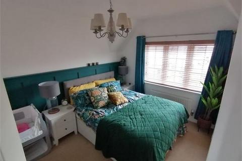 68 Parc Dan Y Bryn, Tonyrefail, Porth, CF39 8JS