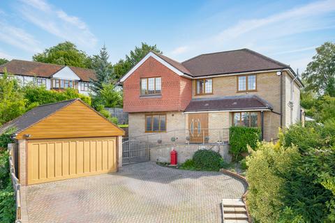 undefined, Petersfield Crescent, Coulsdon CR5