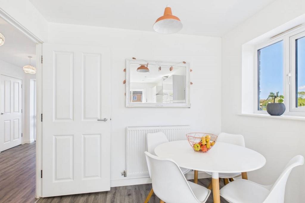 Another window to allow the natural light to fill