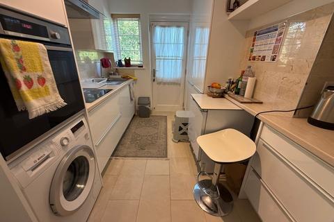 undefined, Ossulton Way, Finchley