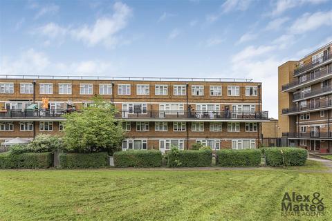 4 bedroom flat for sale, Marden Square, Bermondsey, SE16