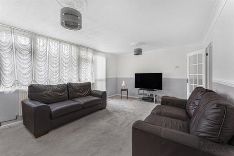 4 bedroom flat for sale, Marden Square, Bermondsey, SE16