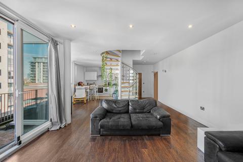 2 bedroom flat for sale, Marmara Apartments, 13 Western Gateway, London