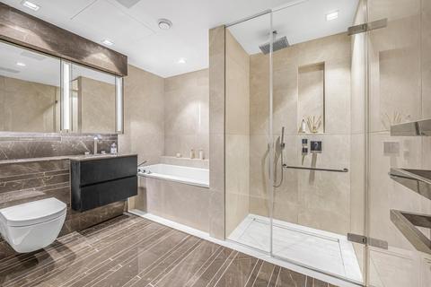 42, Balmoral House Earls Way, London, SE1 2QR