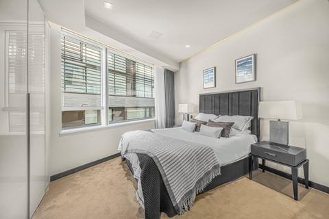 42, Balmoral House Earls Way, London, SE1 2QR