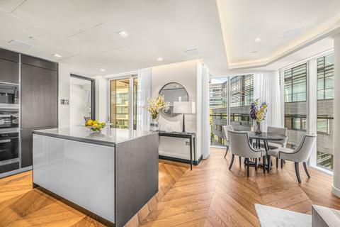 42, Balmoral House Earls Way, London, SE1 2QR