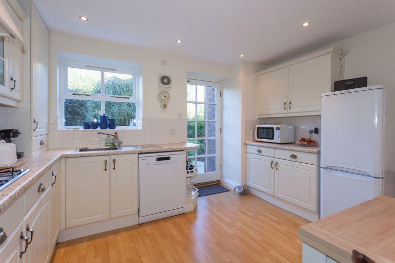 Dining kitchen