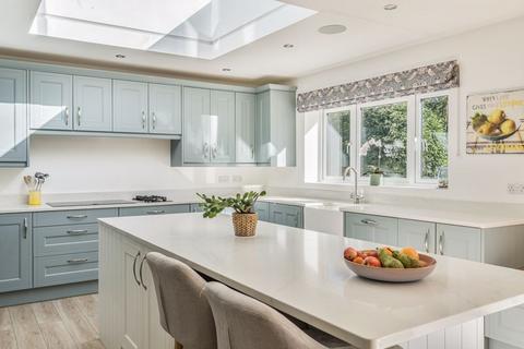 5 bedroom detached house for sale, Deakin Leas, Tonbridge, TN9 2JT