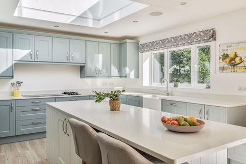 5 bedroom detached house for sale, Deakin Leas, Tonbridge, TN9