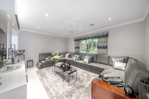 3 Highbarrow Close, Purley, CR8 2JX