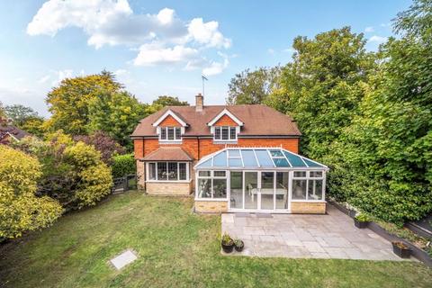 3 Highbarrow Close, Purley, CR8 2JX
