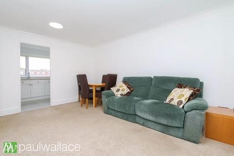 1 bedroom apartment for sale, Lampits, Hoddesdon