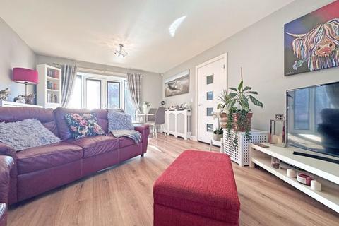 3 Canberra Close, West Bromwich, B70 0RL