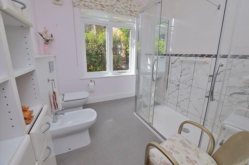 Shower room 1